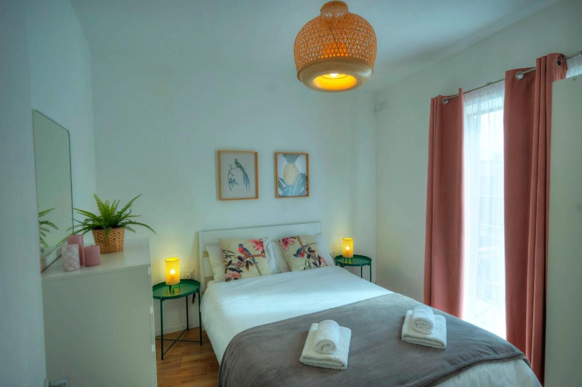 Suitetrails - 2 bedroom apartment 3min walk from the beach