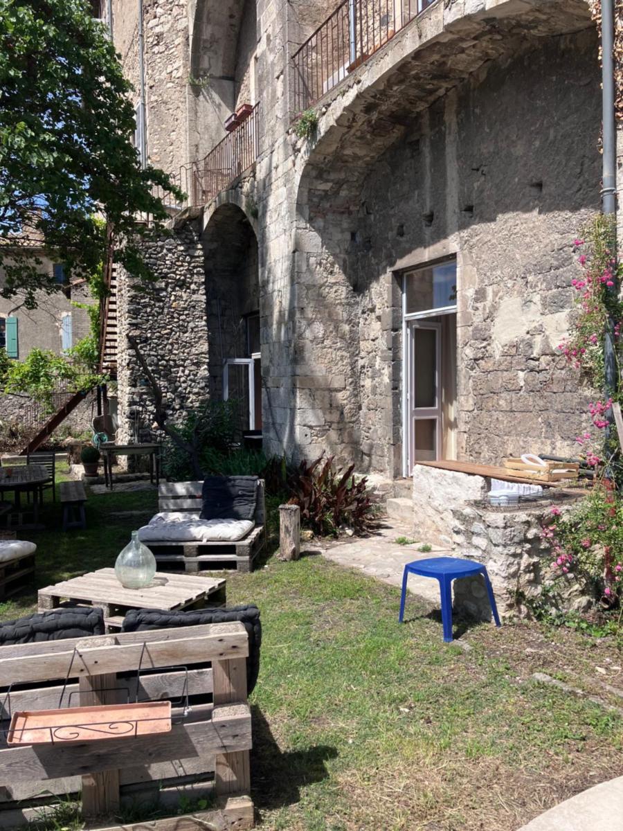 LES JARDINS DE LA CATHÉDRALE chambres d Hôtes gîte de groupe - Housity