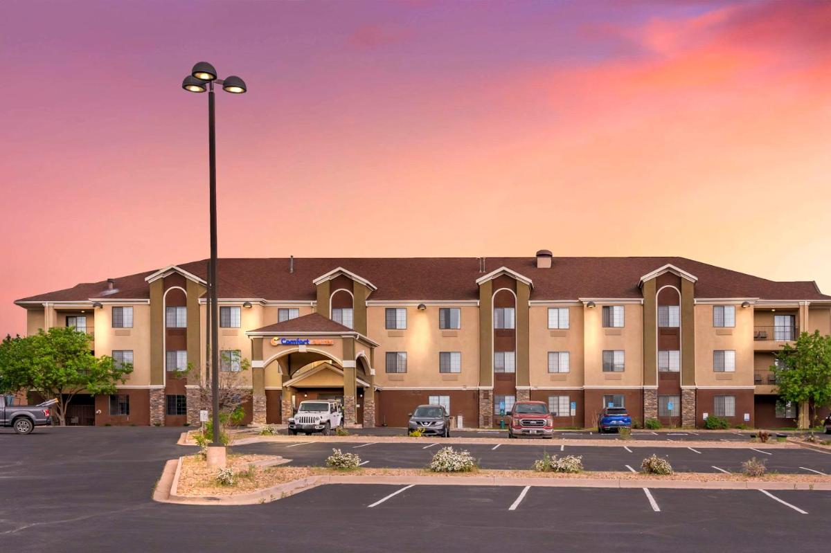Comfort Suites Castle Rock - Denver South - Housity
