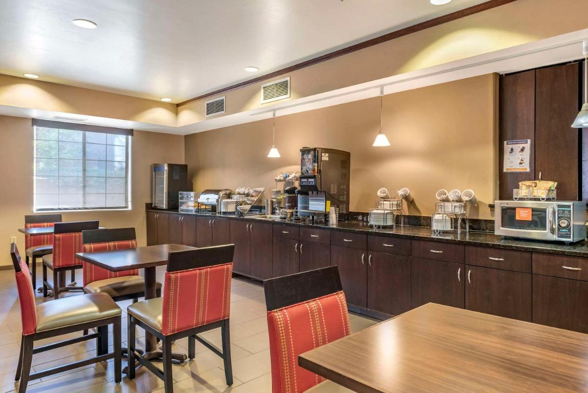 Comfort Suites Castle Rock - Denver South - Housity