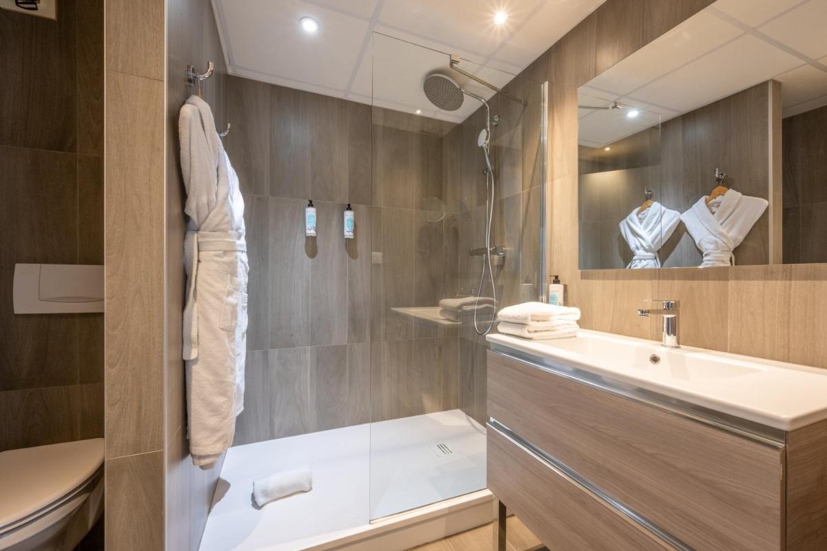 Salle de bains dans l'établissement Hôtel Atalante - Relais Thalasso & Spa