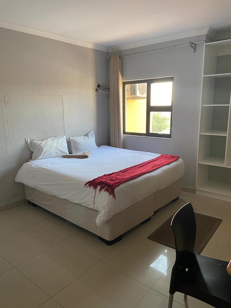 Pandeinge - Housity