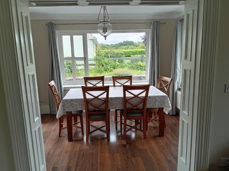 Conveniently located house to enjoy all of Kerry - Housity