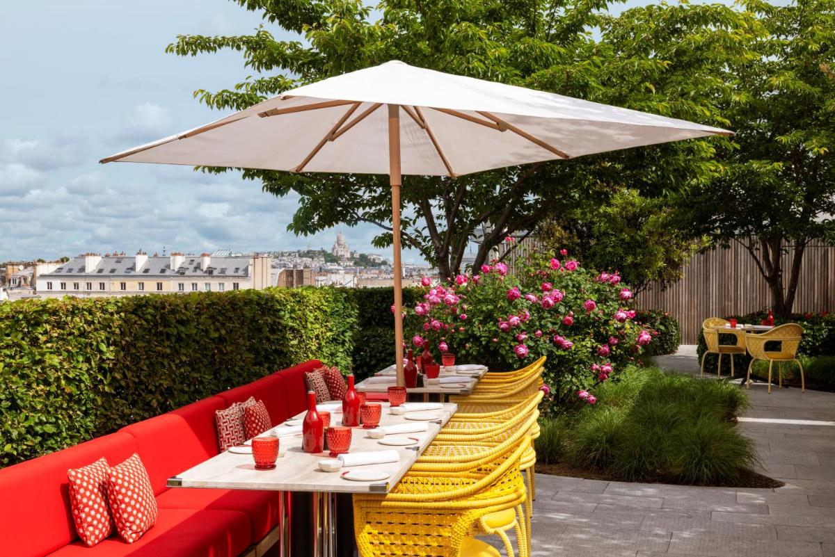 Jardin de l'établissement Cheval Blanc Paris & Dior Spa Cheval Blanc Paris