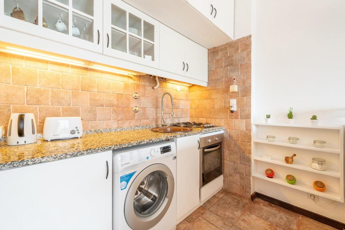 GuestReady - Peaceful 1 Bedroom Abode in Estoril - Housity