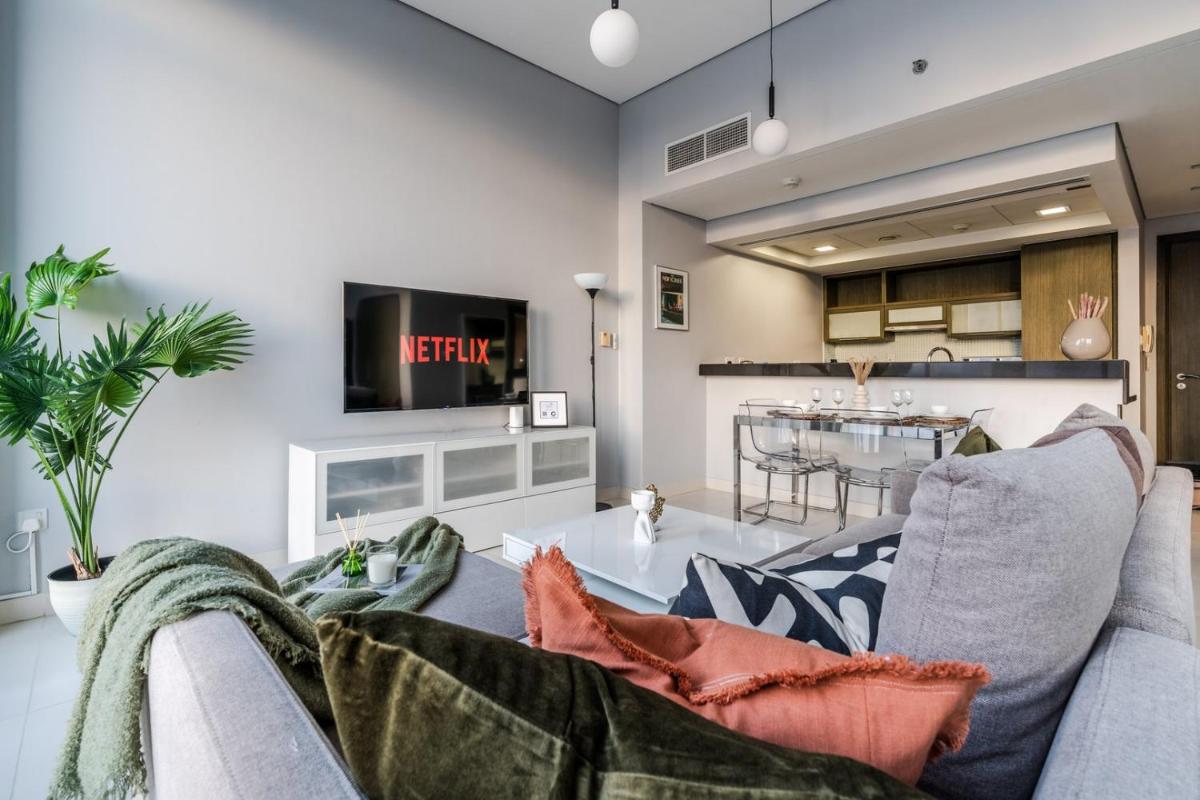 GuestReady Holiday Homes - Modern Loft in Downtown - Housity