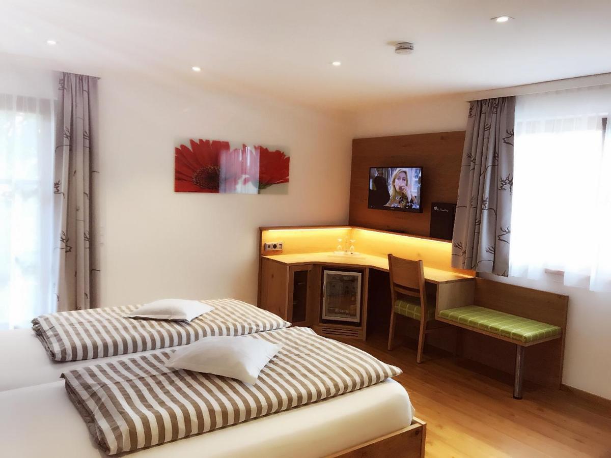 Hotel am Wiesenhang - Garni - Housity