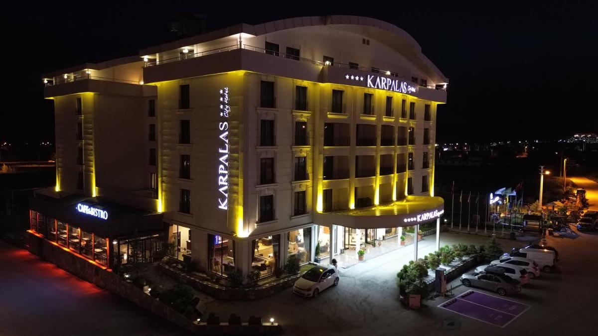 Karpalas City Hotel & Spa - Housity