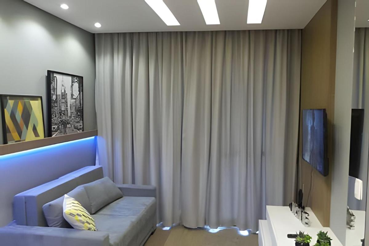 2 Quartos no Batel Soho, condo Clube Sky C Vaga by UROOMS - Housity