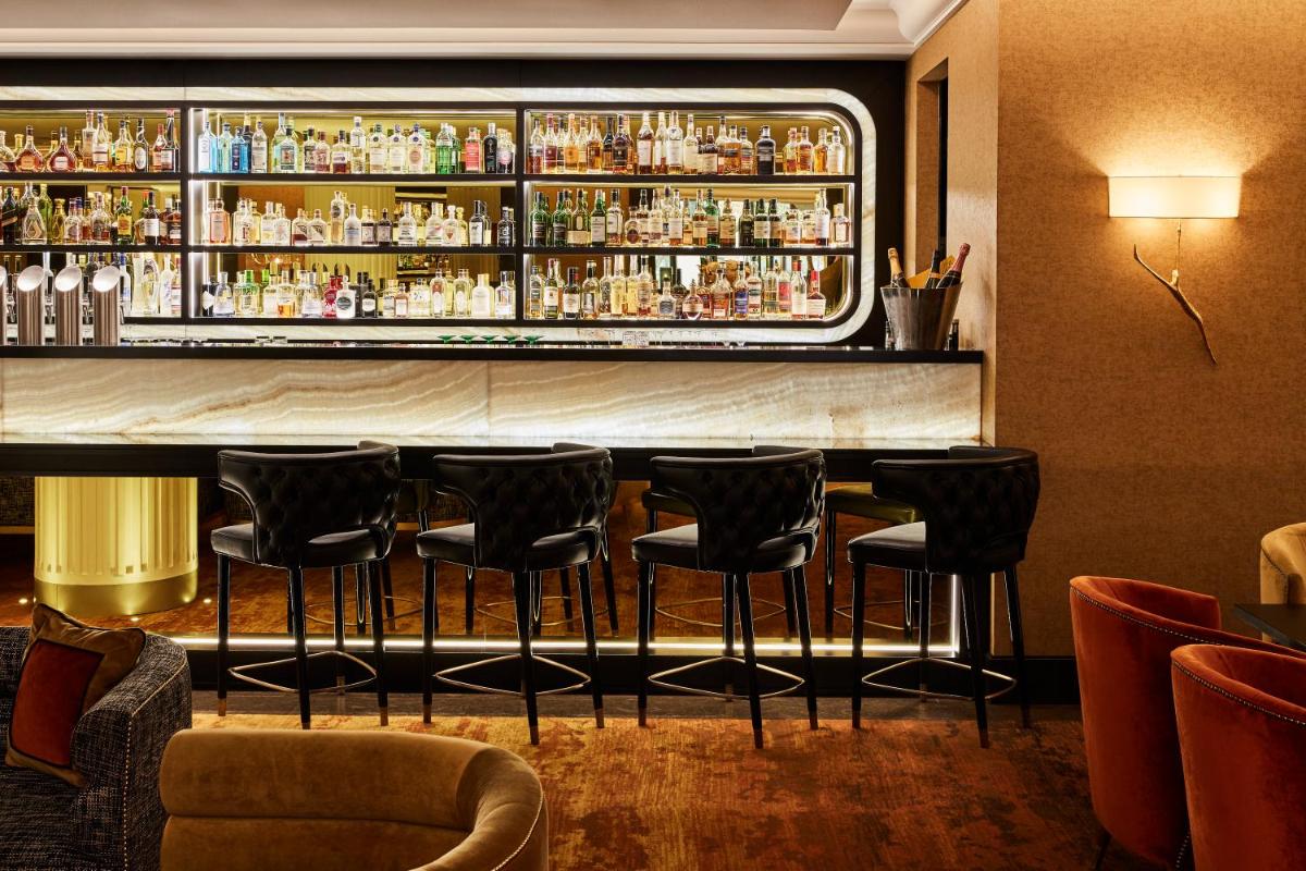 Lounge oder Bar in der Unterkunft Sofitel Frankfurt Opera