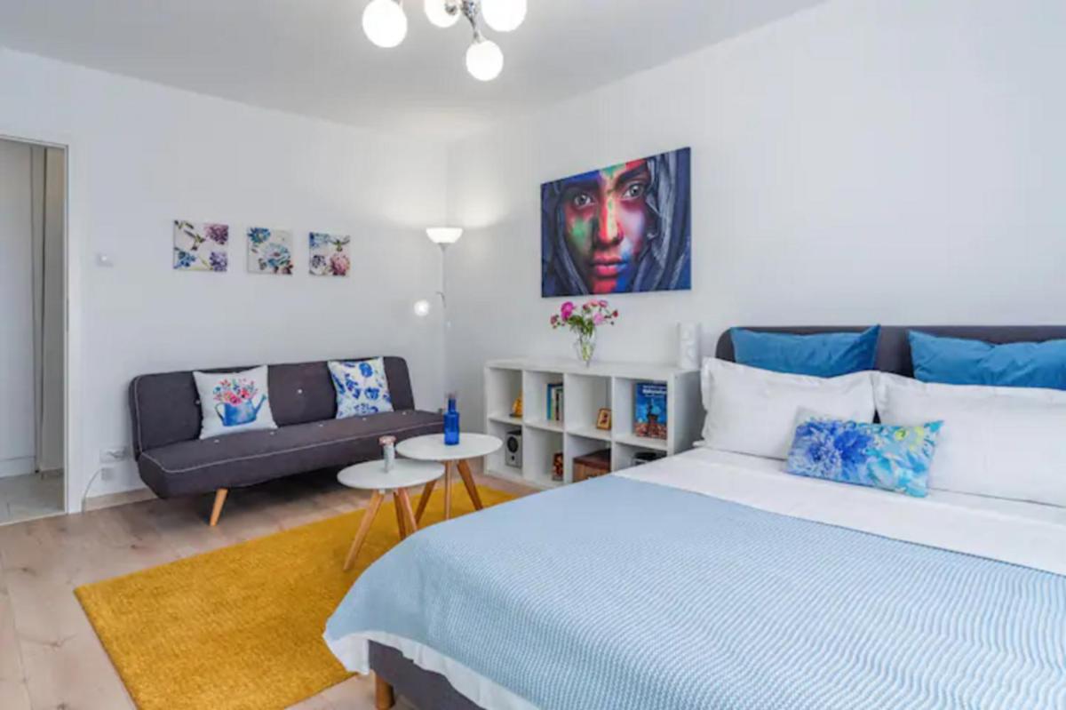 Cosy & Chic Studio close by Victoria Square - Housity