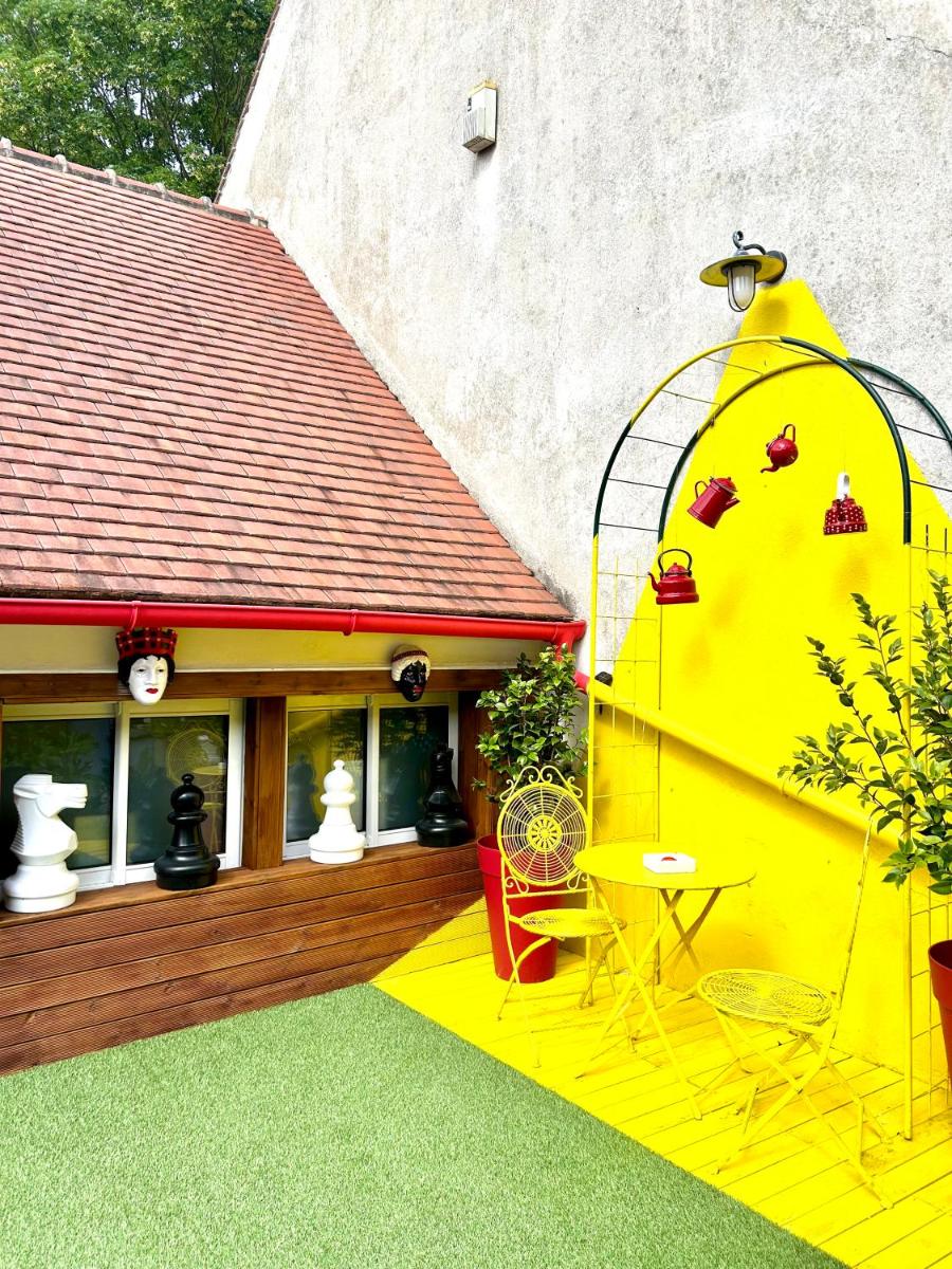 Wonderland21 - Housity