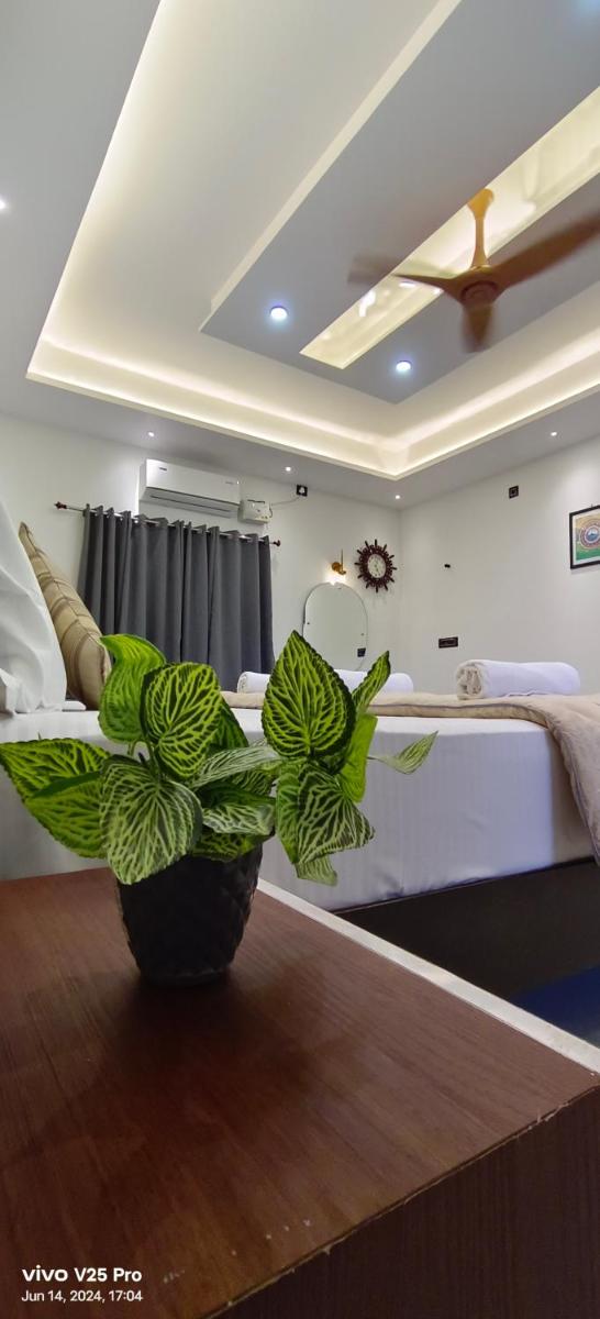 Saanvi Farmhouse - Housity