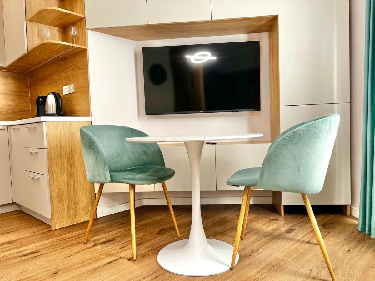 SOLID BARRELS LUXURY Studios - Housity