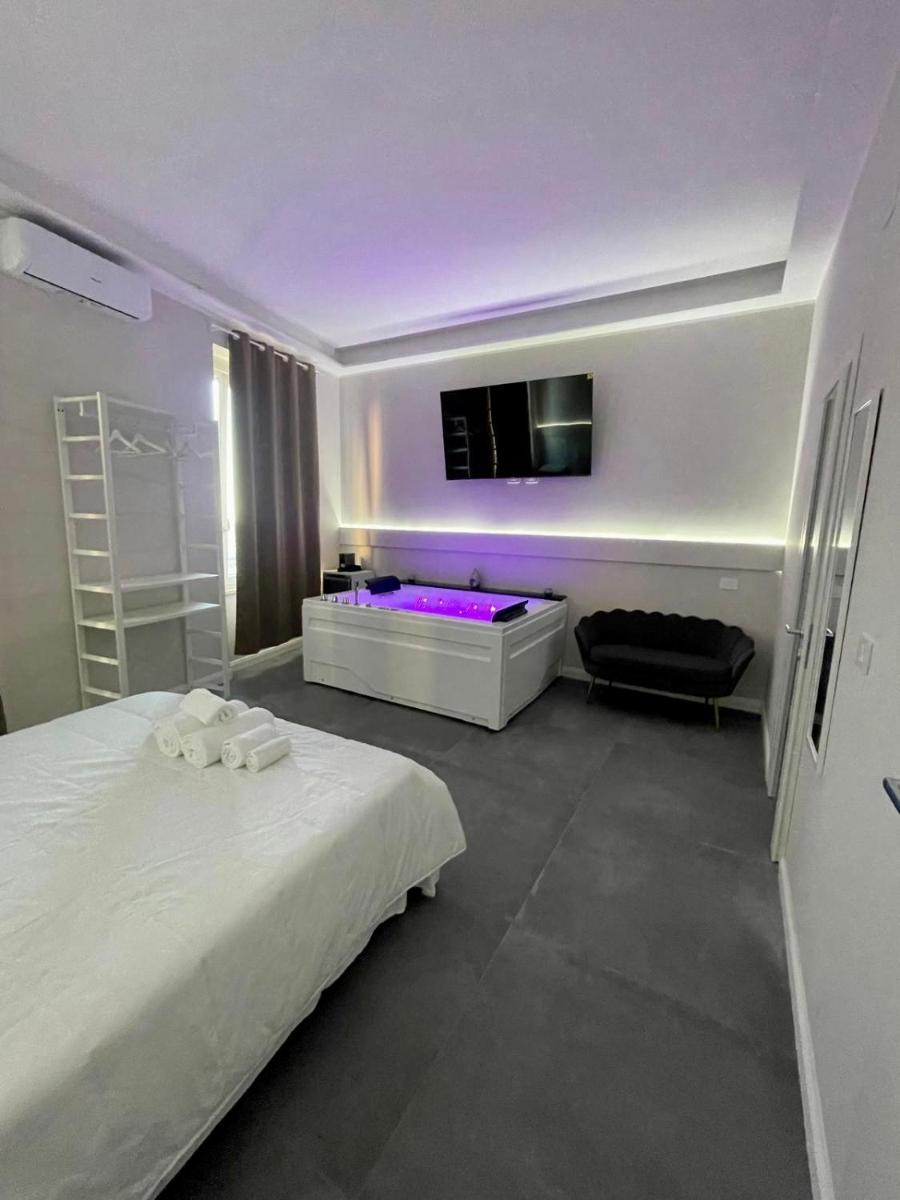 Le Cisterne Guest house Suite&Rooms - Housity
