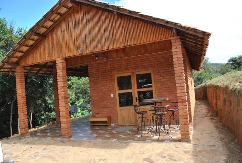 Casa com Varanda na Natureza - Housity