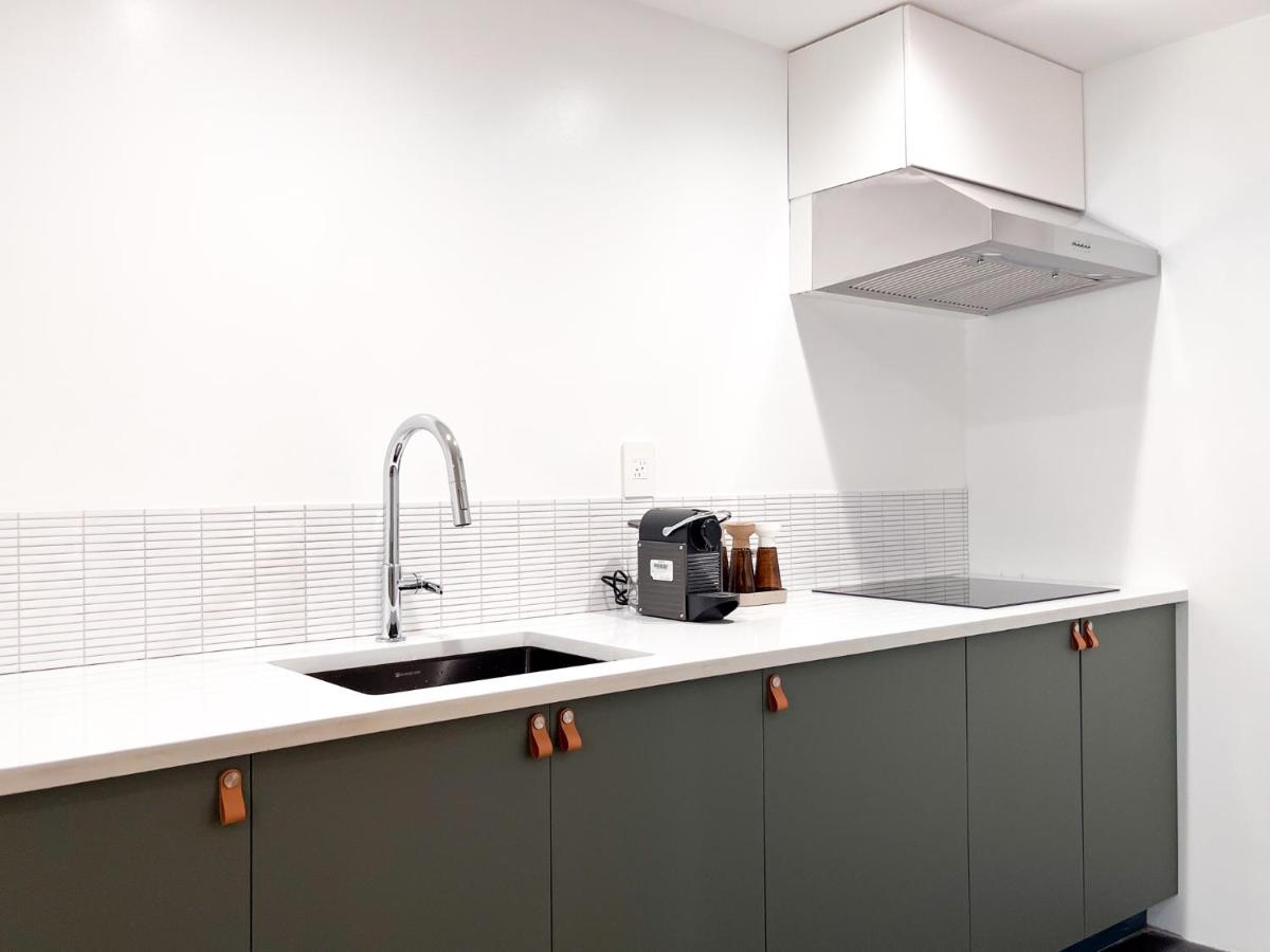 Exquisite and Modern Stay in Brooklyn at Rem-Casa - Housity