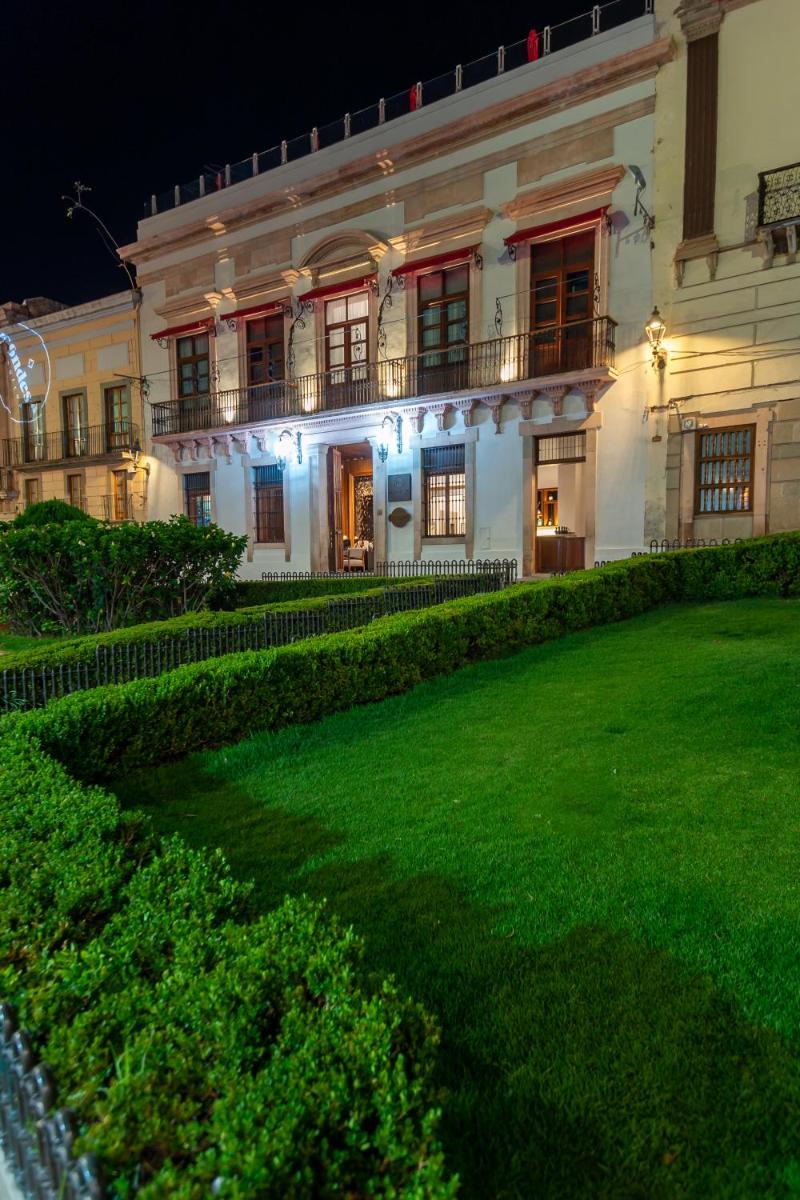 Nueve 25 Hotel Boutique - Housity