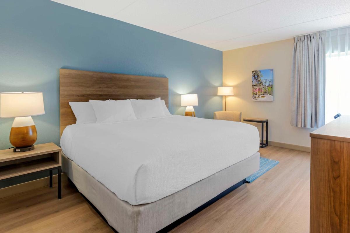 Best Western Plus Wilmington / Wrightsville Beach - Housity