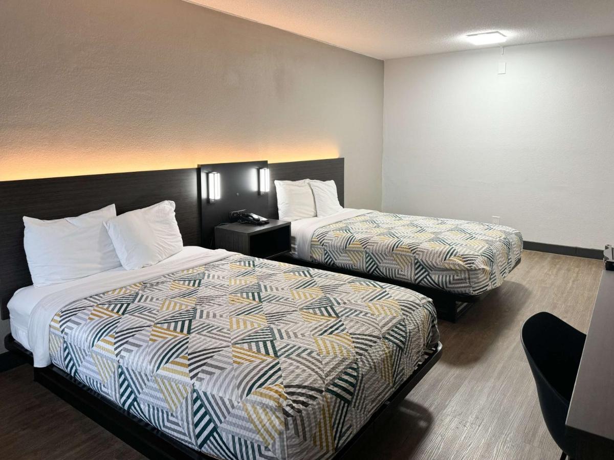 Motel 6 Huntsville AL University Dr. - Housity