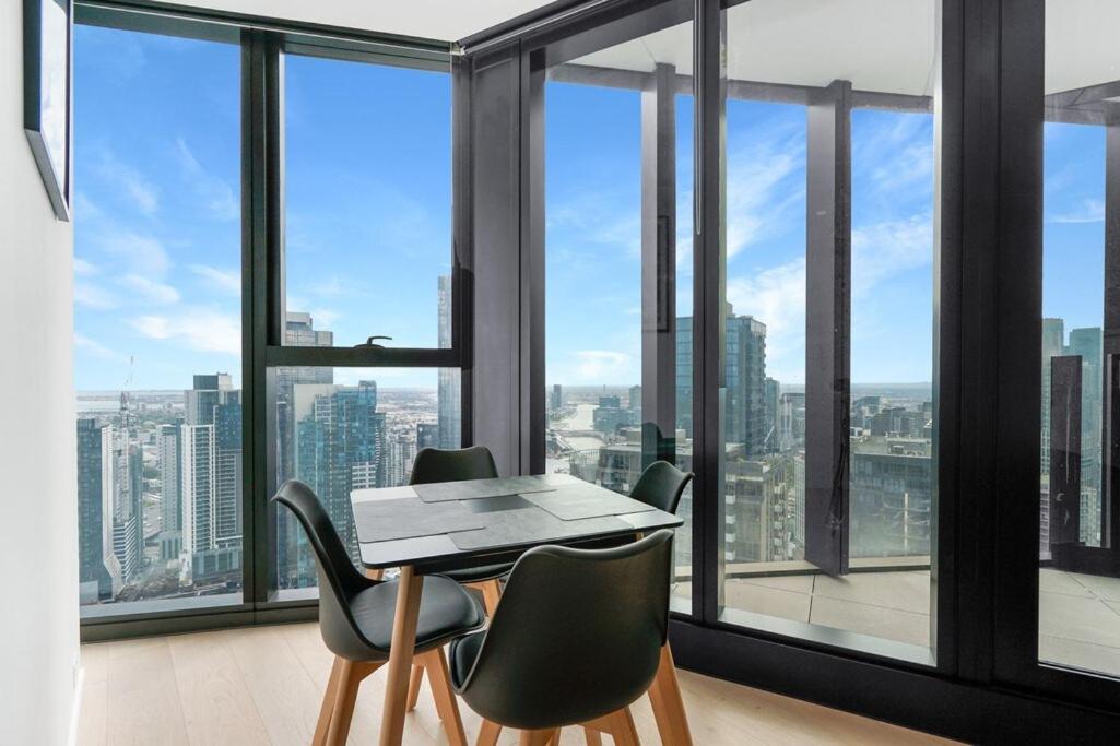 Melbourne Square - Southbank Apt with Great View - Housity