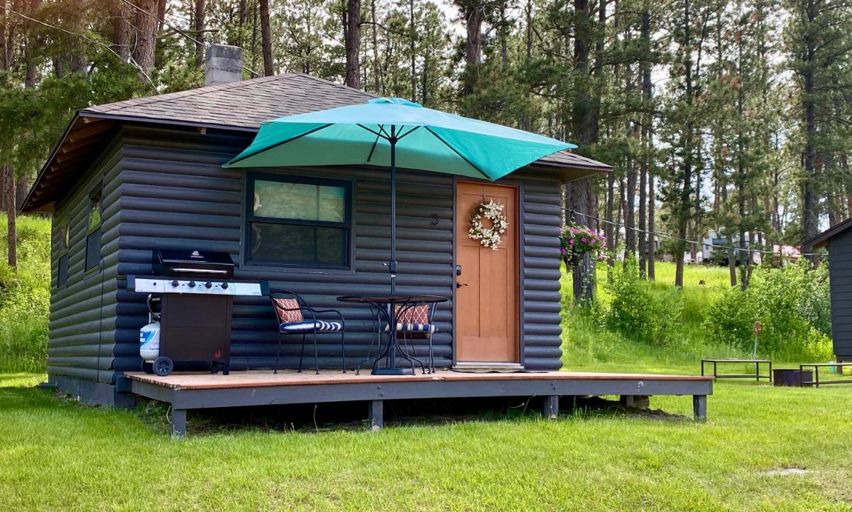 Cabin 3 at Horse Creek Resort - Housity