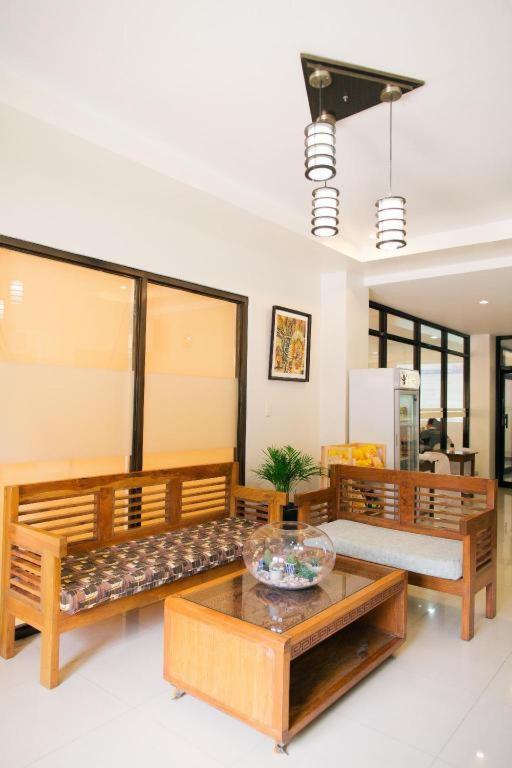 Ati-Atihan Festival Hotel - Housity