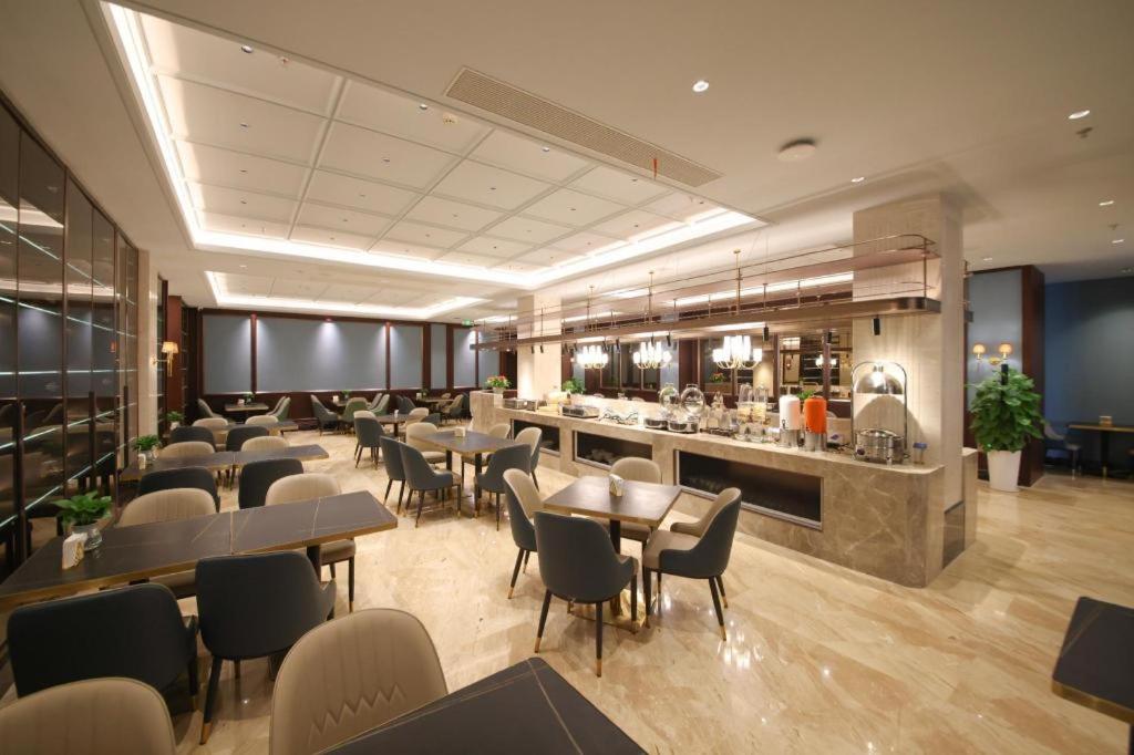 Nanjing Grand Da Qiao Hotel - Housity