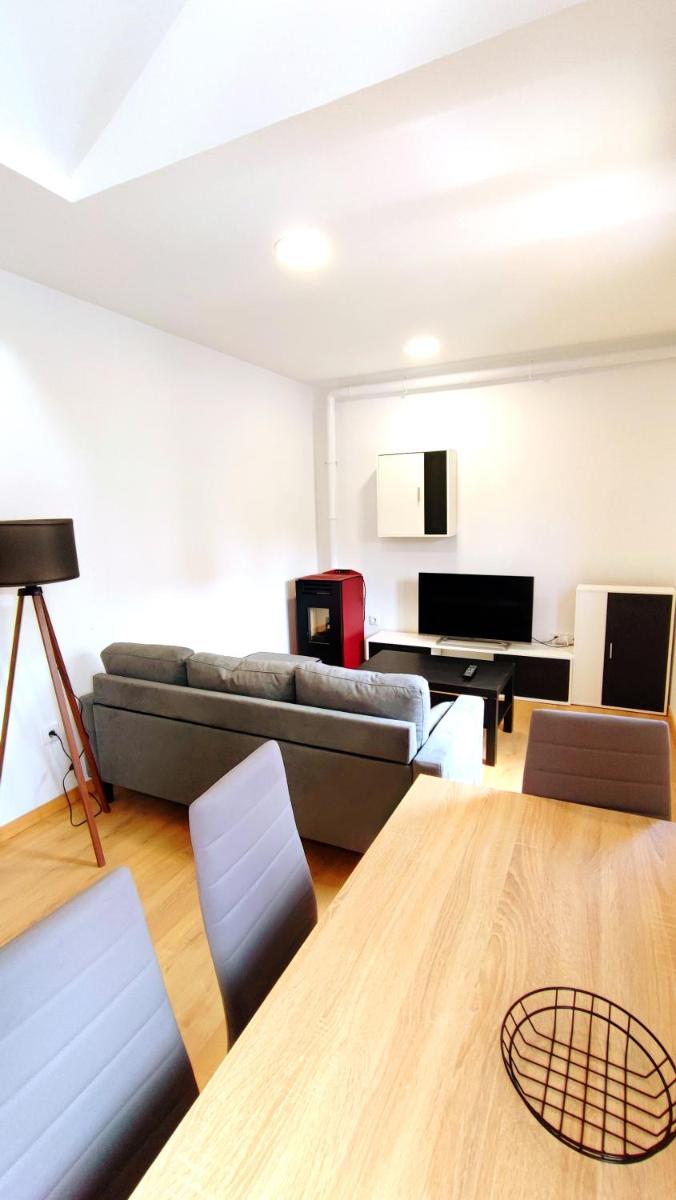 Apartamento con vistas a la montaña en Oviedo - Housity