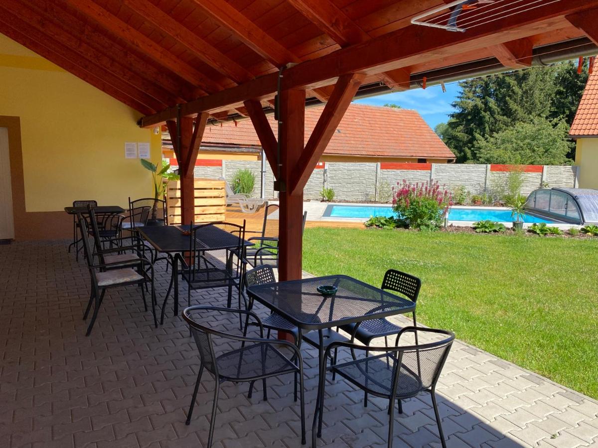 Ubytování ve Starém Dvoře - Housity