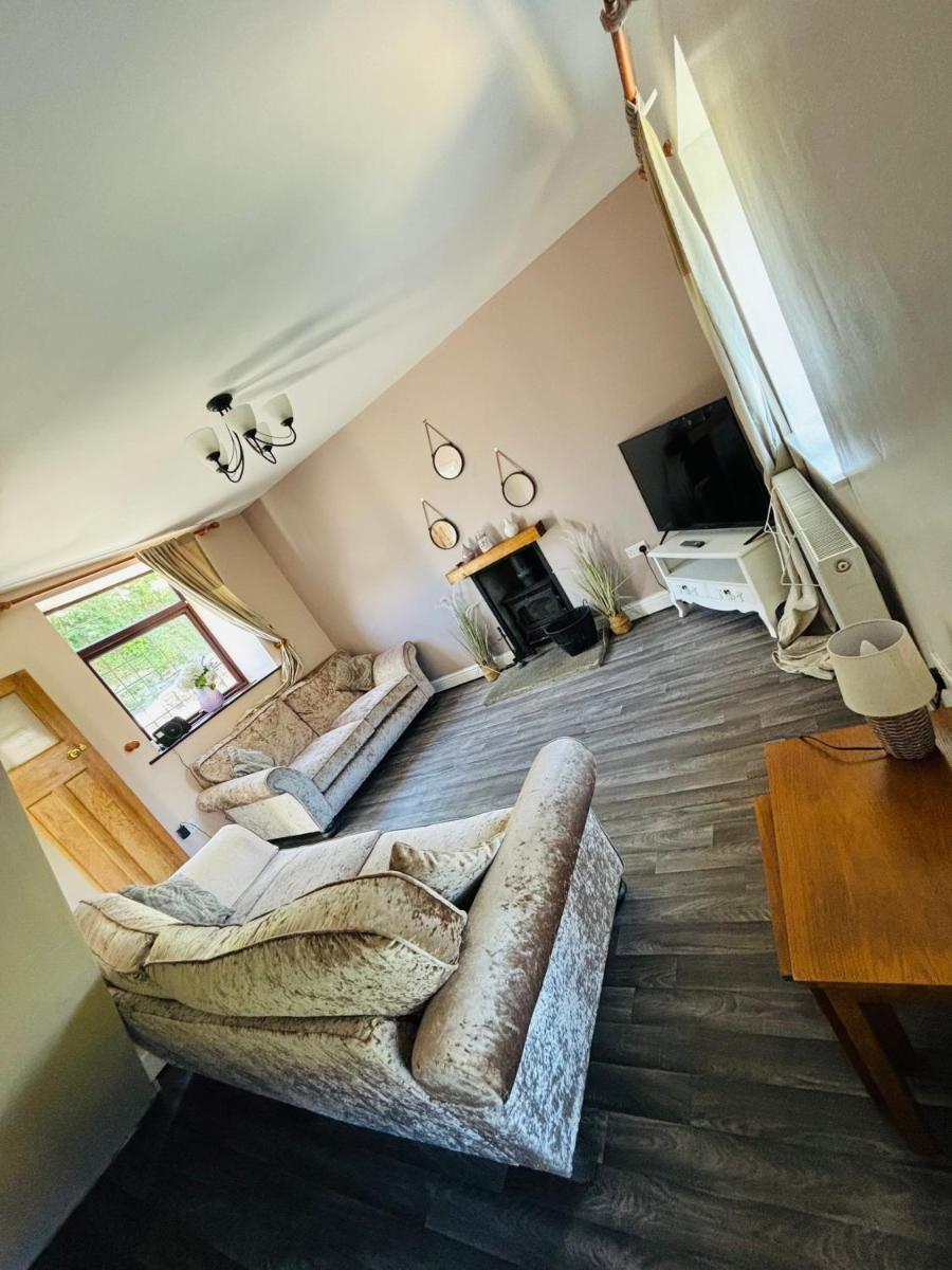 Glan-Yr-afon cottage two bedrooms - Housity
