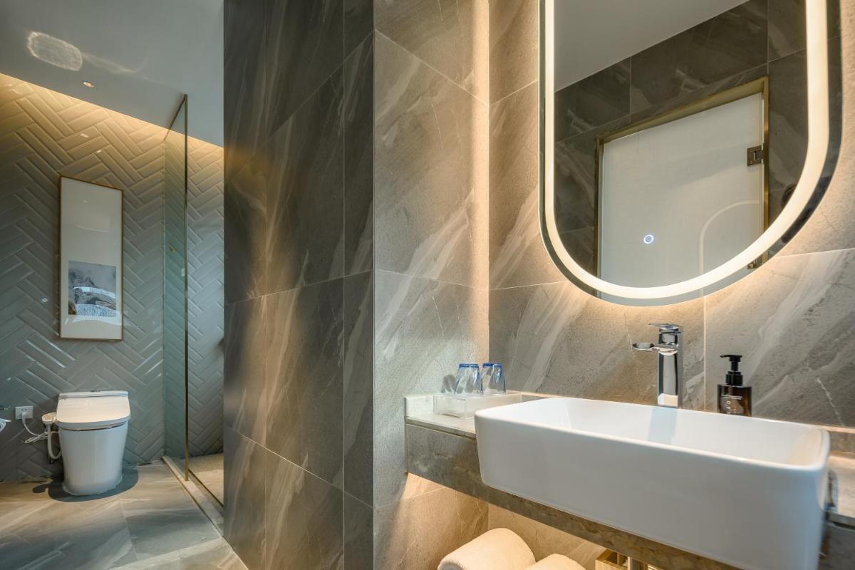Lux Cabins Hotel Shenzhen - Housity