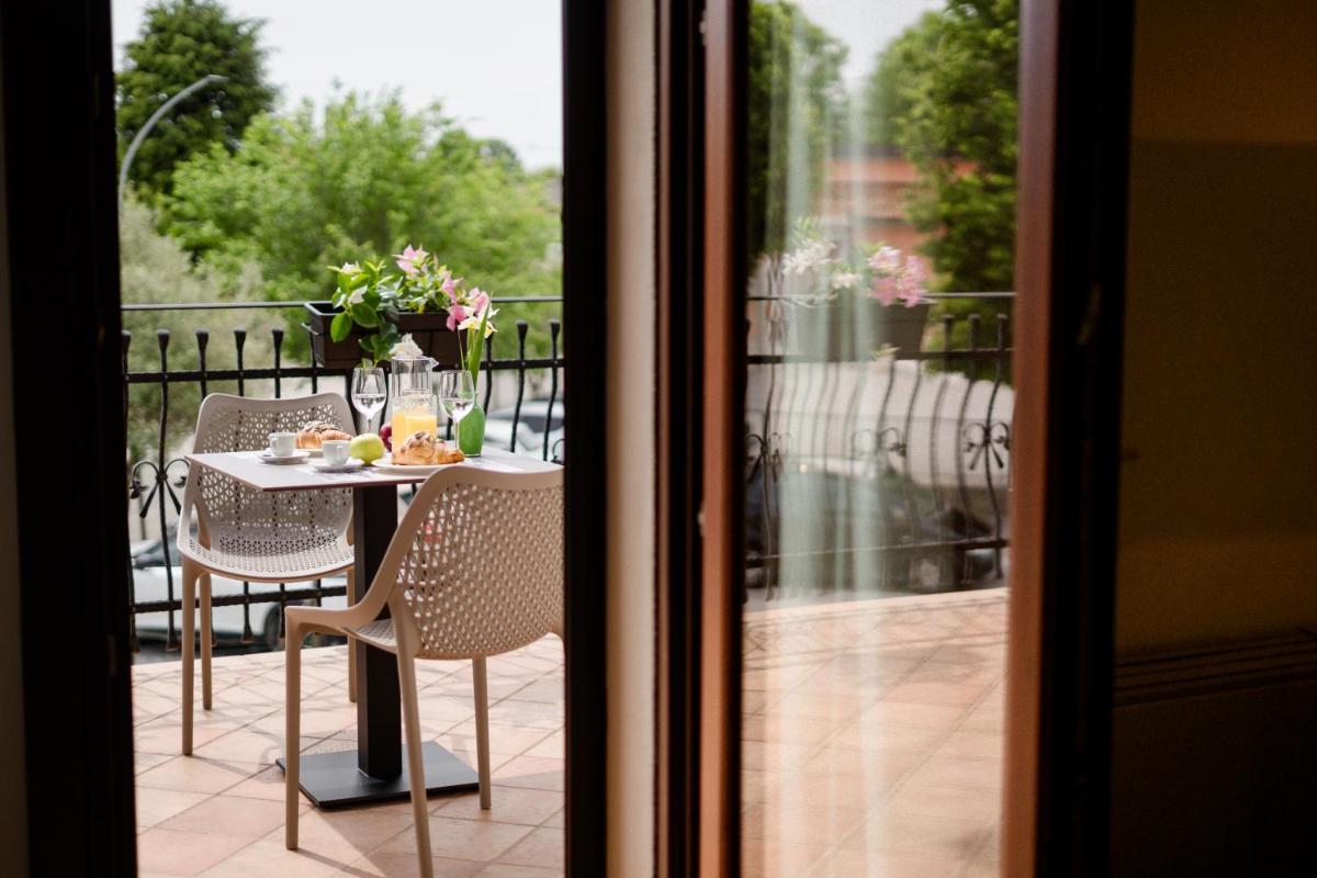 Hotel Oberdan Ristorante Pizzeria - Housity