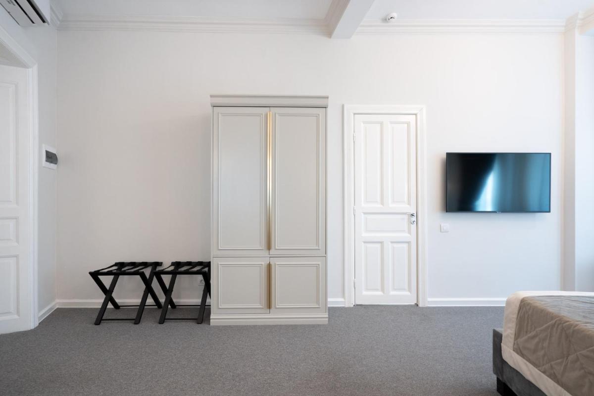 HIGHLINE DOWNTOWN ApartHotel OLDTOWN UNIRII SQUARE - Housity