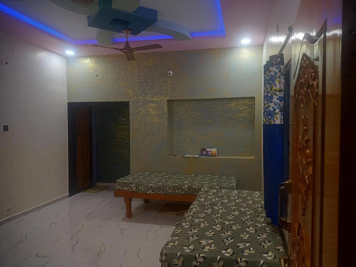 Sandhya HomeStay Hampi - Housity