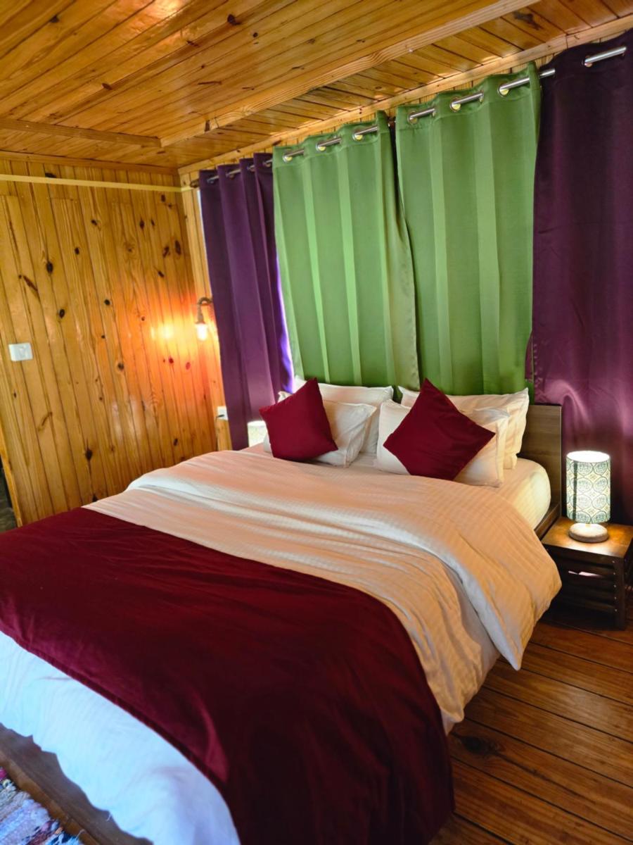 Aarin Retreatt - Housity