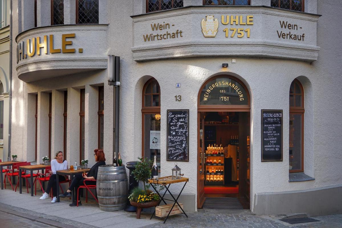 Weinhaus Uhle - Housity