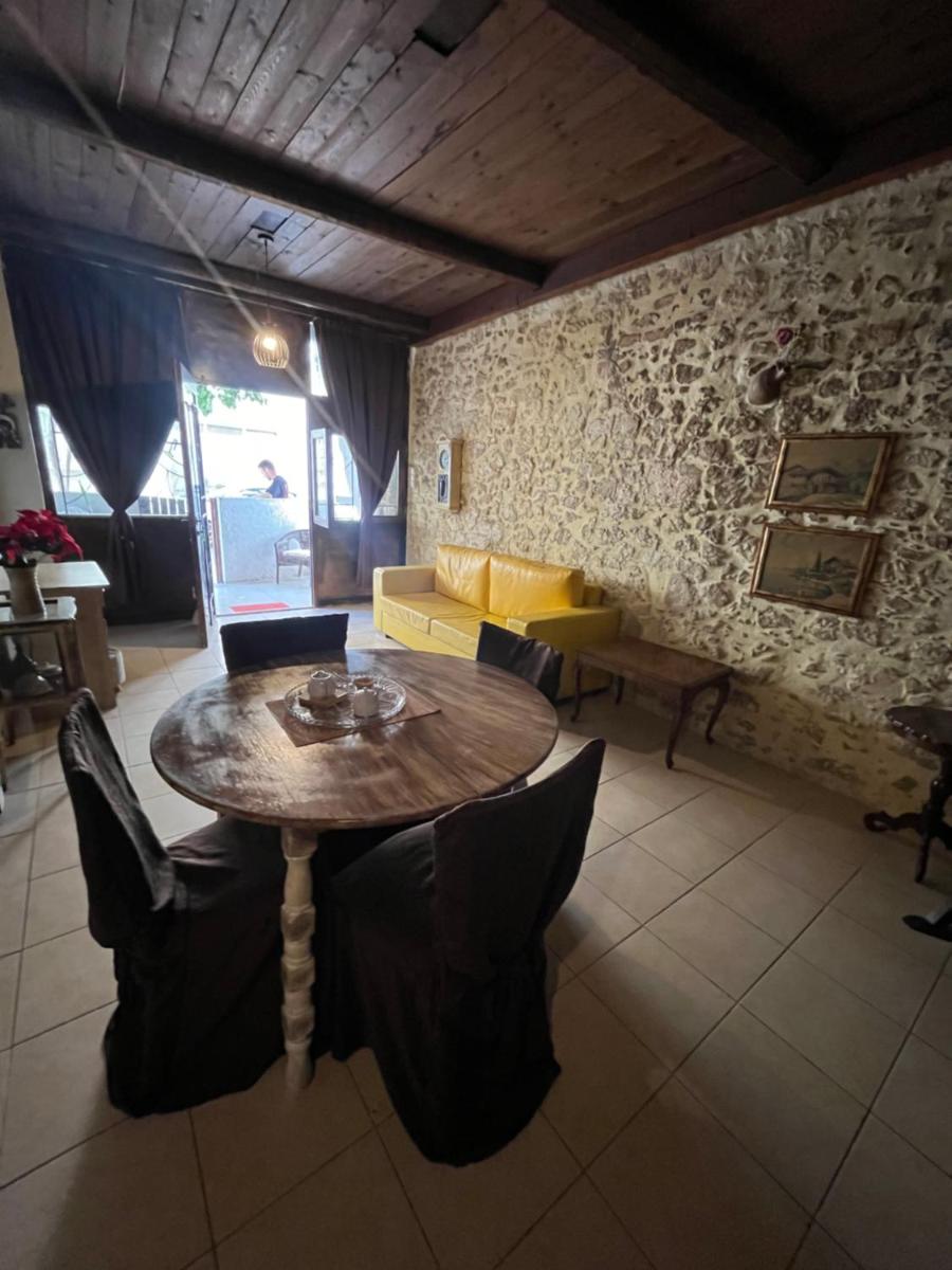 Grande Papyrus Central - Housity