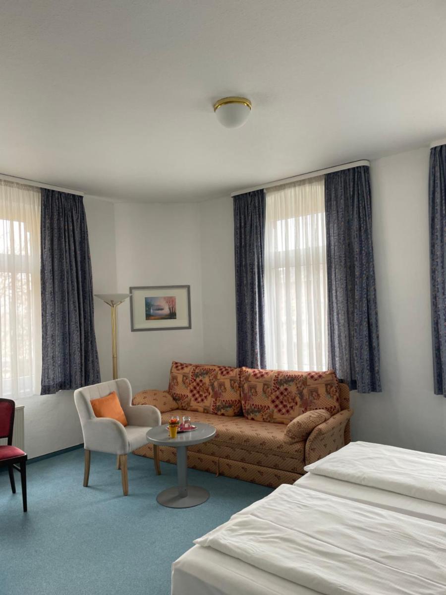 Hotel Krone - Housity