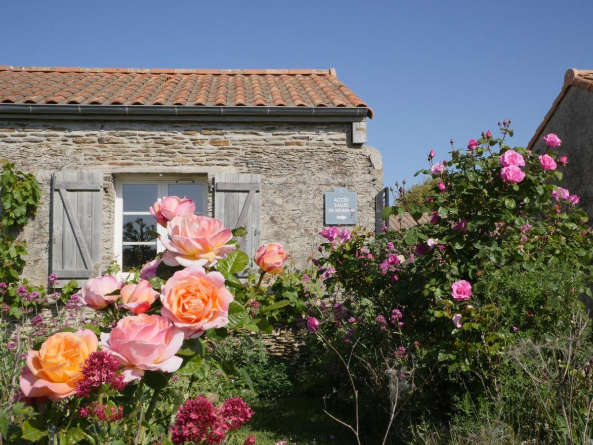 Jardin de l'établissement Eco-Domaine La Fontaine - HOTEL-SPA - 300 m Plage de la Fontaine aux Bretons