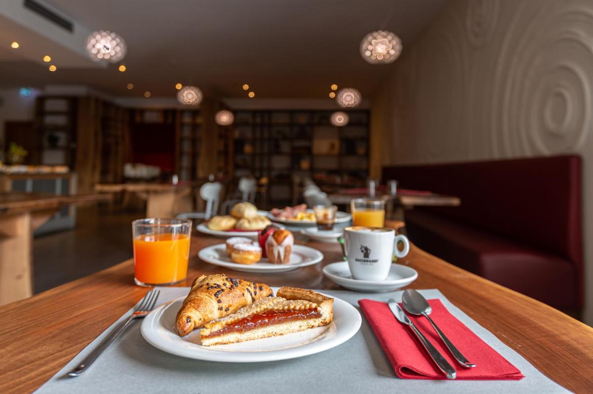 UNA Hotels Le Terrazze Treviso Hotel & Residence - Housity