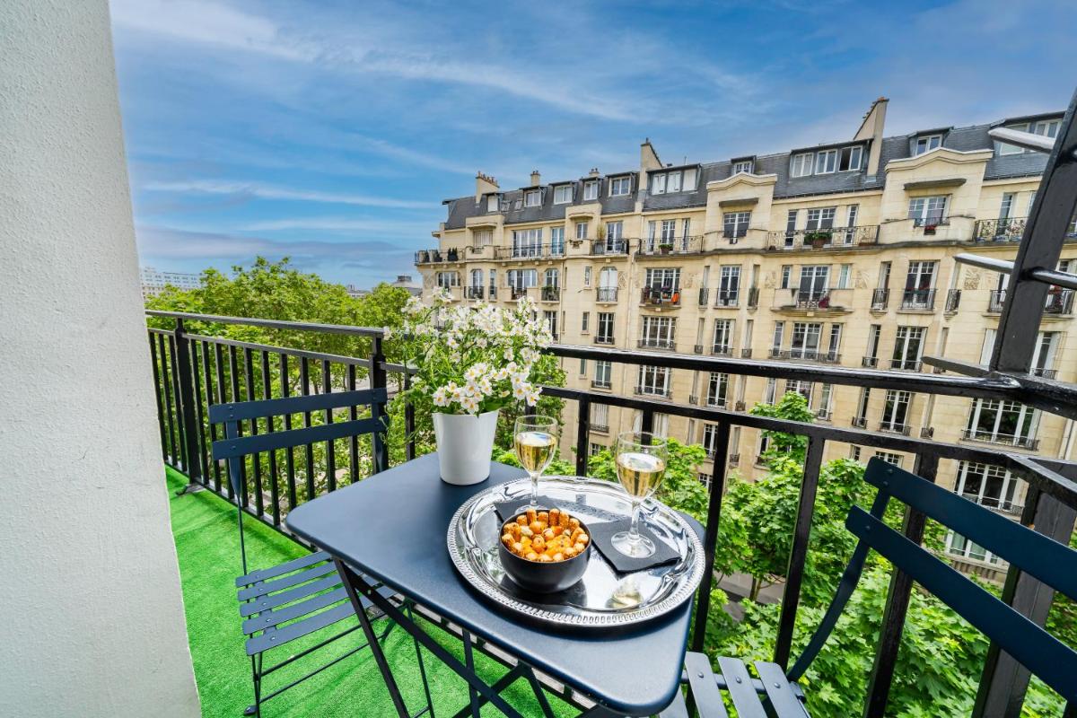 Hôtel Le Cercle Tour Eiffel - Housity