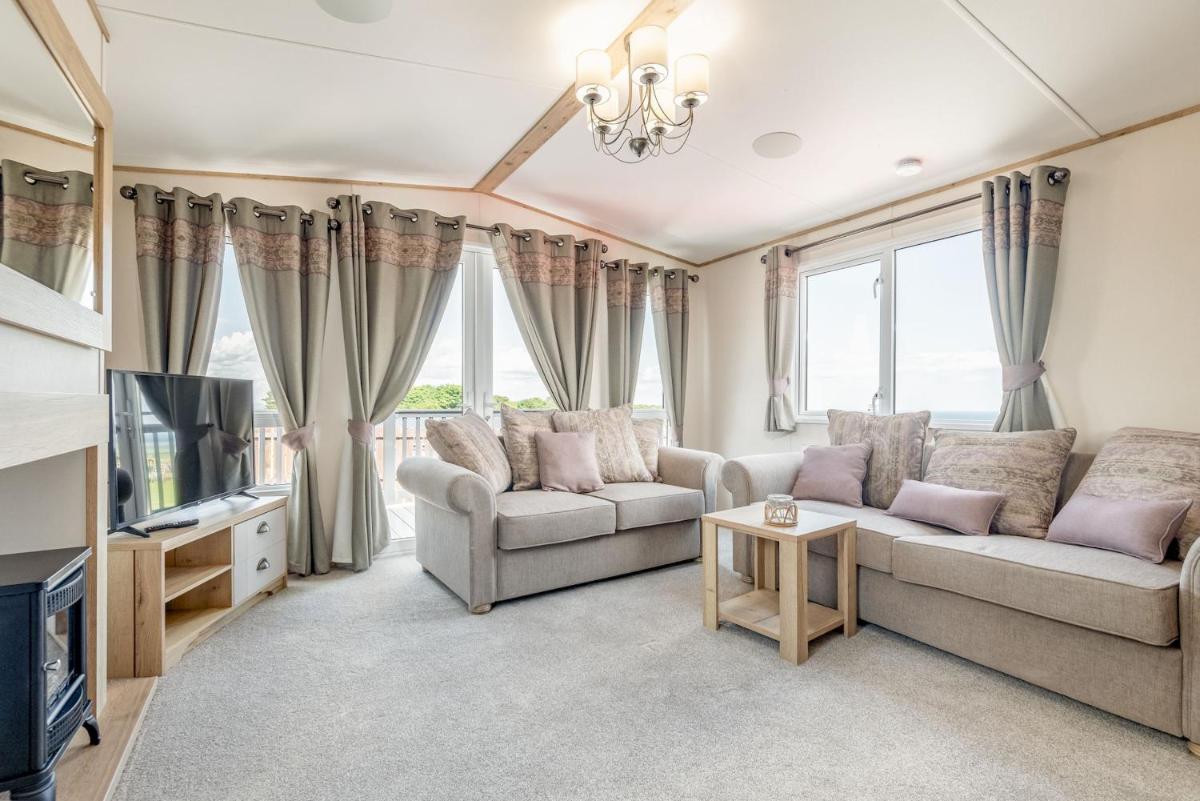 Lodge No 1 - St Andrews Lodge Park - Housity