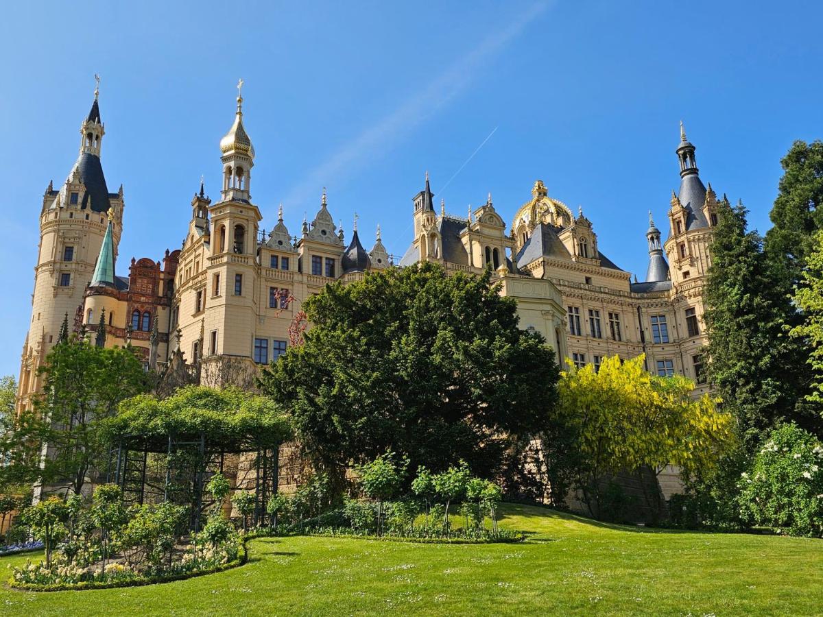 Weinhaus Uhle - Housity