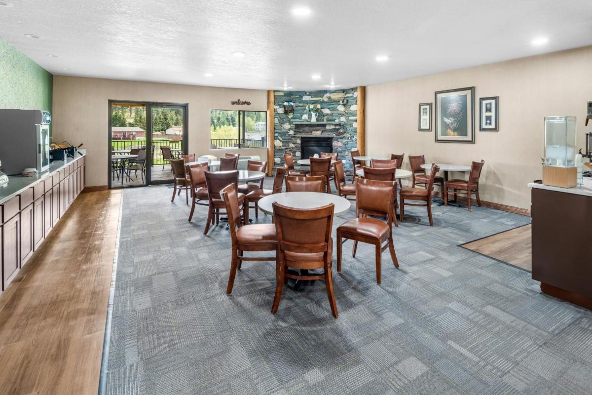 EverSpring Inn & Suites - Housity