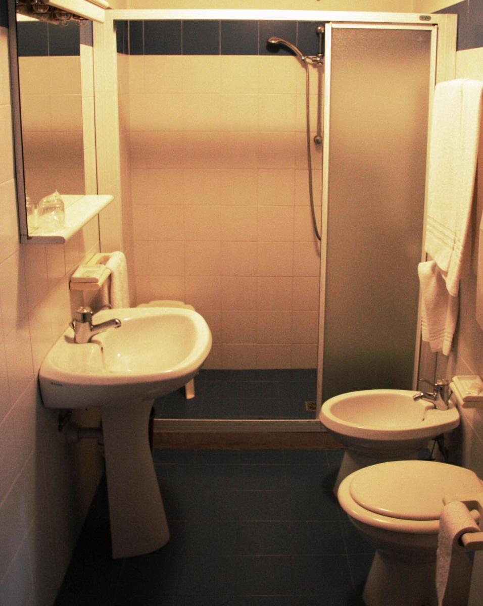 Hotel Capri - Housity