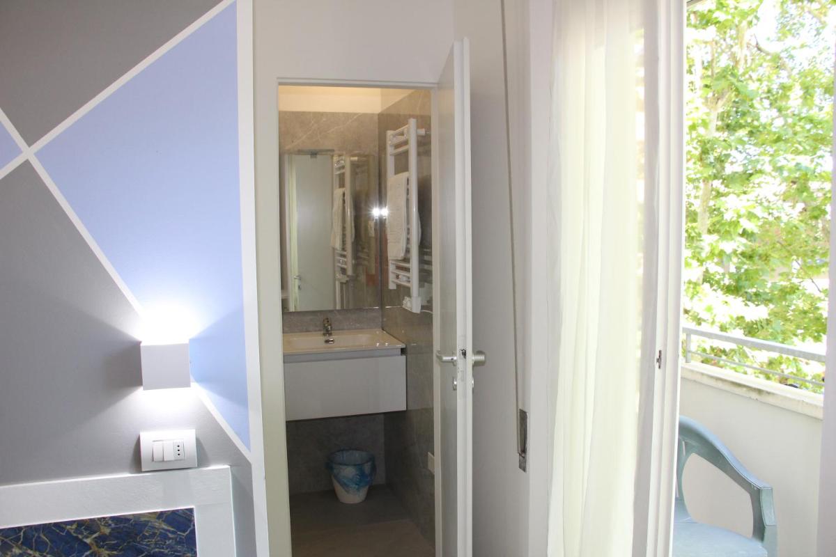 Martina's Hotel - Hizvo
