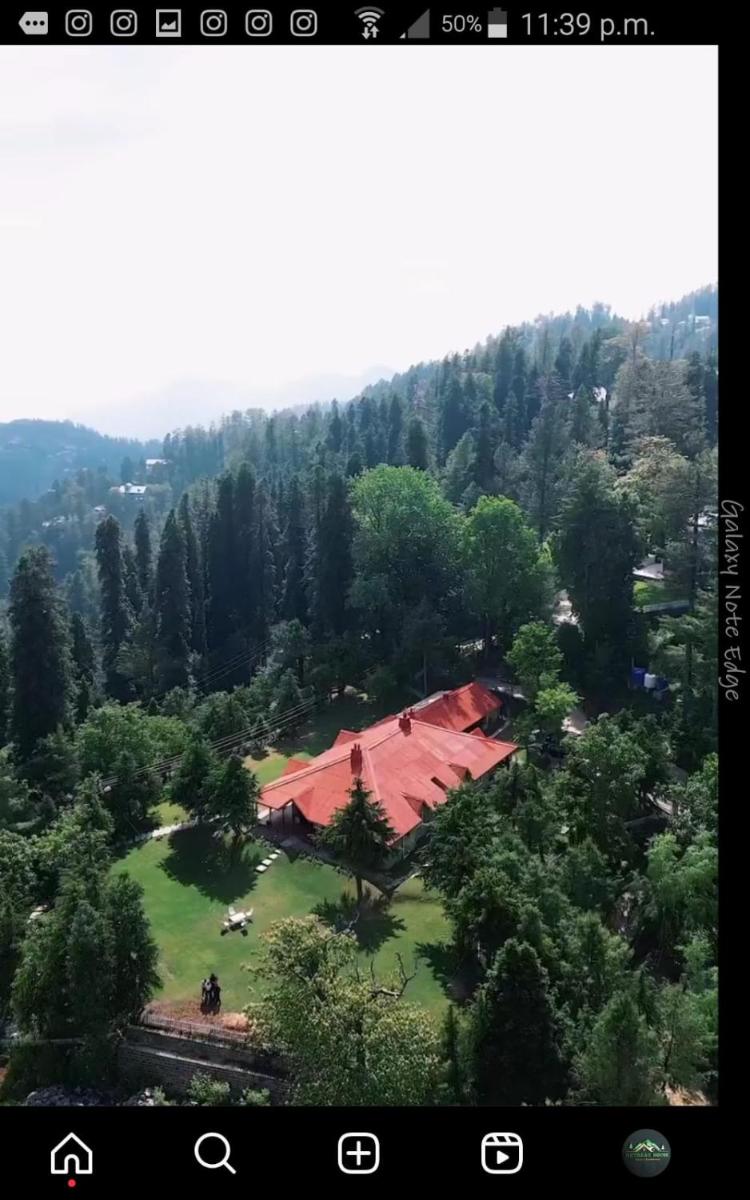 Retreat House - Housity