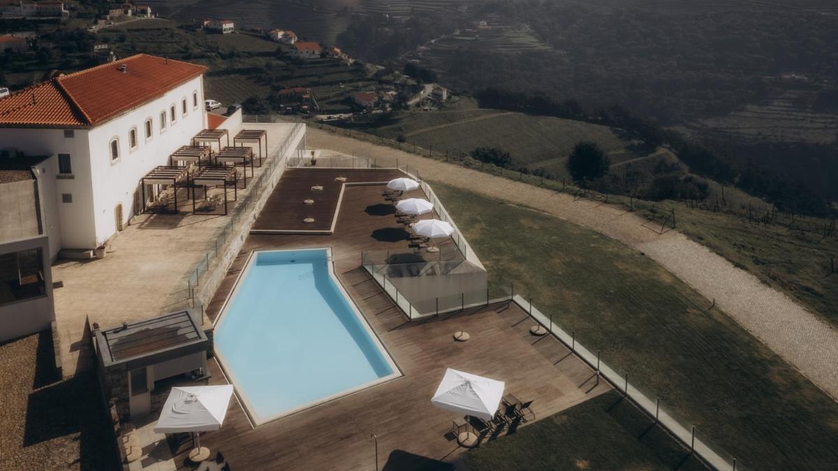 A piscina em ou perto de Douro Scala
