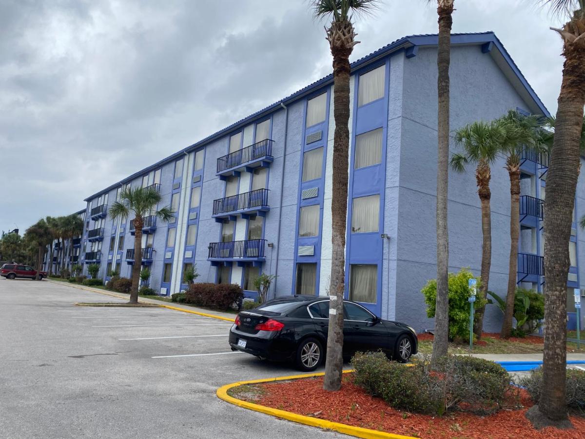 Monumental Movieland Hotel - Housity